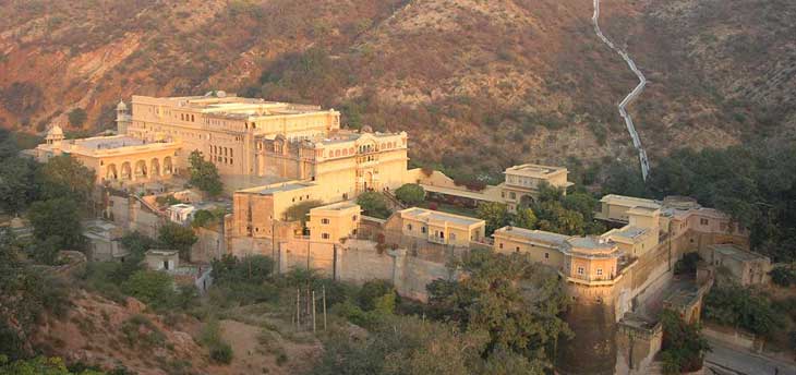 6 awe invoking places to visit near Jaipur