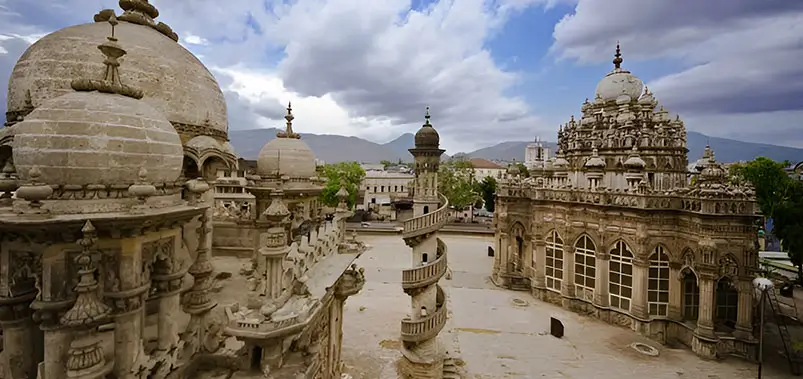 20 Best Places to Visit in Gujarat: Heritage, Wildlife & Coastal Destinations