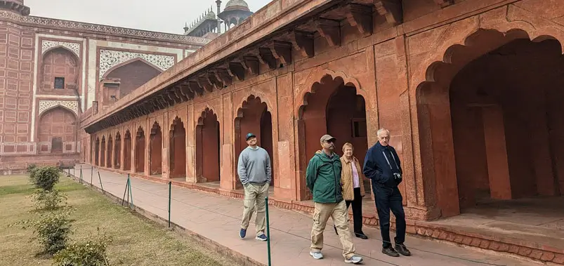 Private Car & Driver Services in India – Seamless Transfers from Airport to Hotel and Beyond