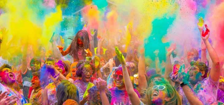 Vibrant Colours of India on Holi Festival 2021