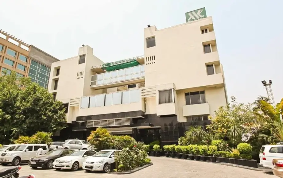 M K Hotel, Amritsar