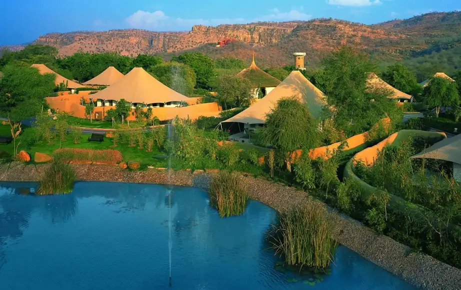 The Oberoi Vanyavilas Wildlife Resort