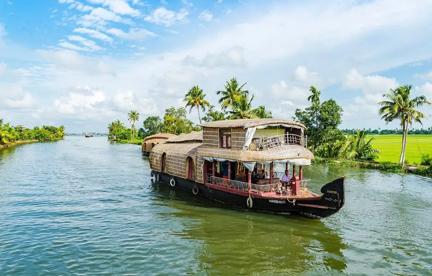 Luxury South India Honeymoon Tour with Backwaters