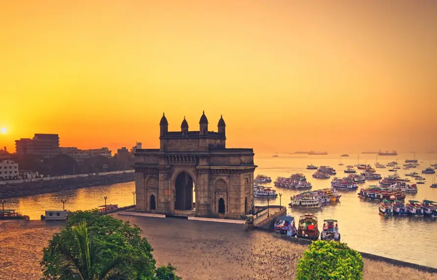 Exclusive Northern India: private jet from Mumbai to Maheshwar