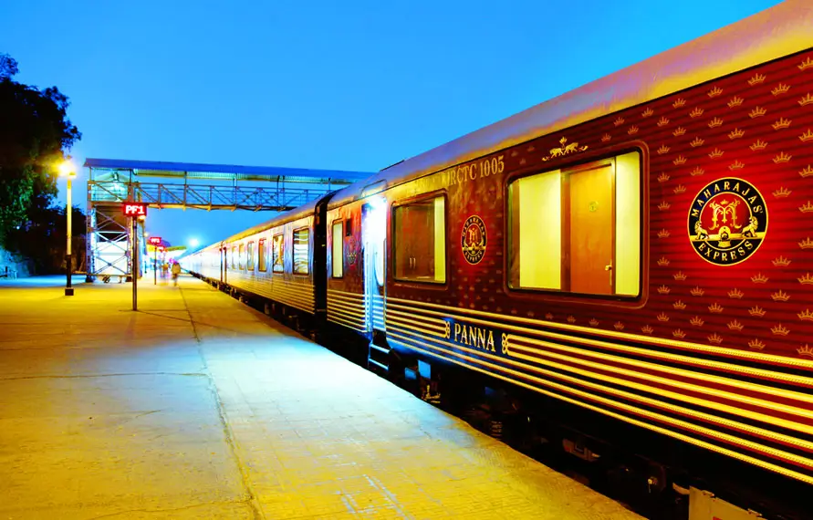 maharajas express luxury train exterior