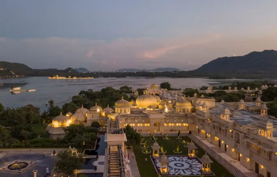 Rajasthan Luxury Tour with Oberoi Udaivilas & Rambagh Palace