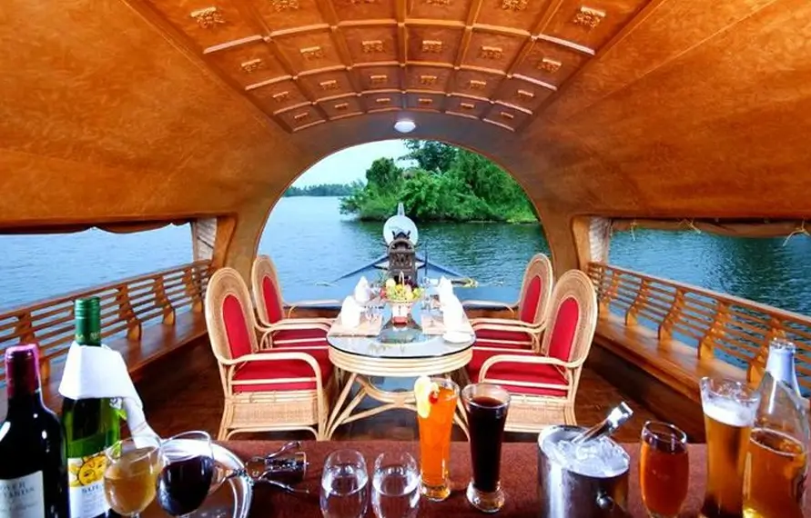 LGBTQ+ Friendly Kerala Backwaters & Houseboat Tour | Gay & Lesbian Kerala Private Tour India