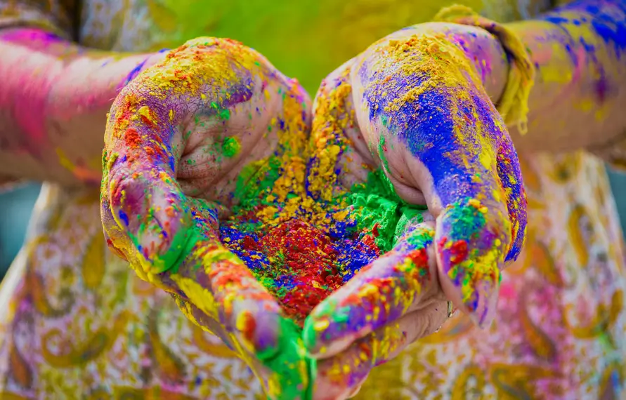 5 Nights 6 Days Delhi Agra Jaipur Holi Tour Package
