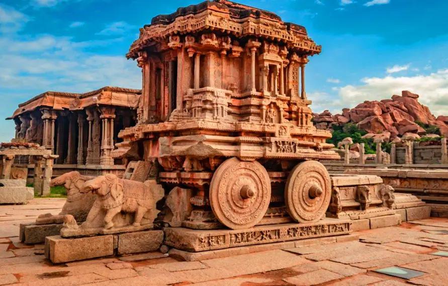 golden chariot luxury train coach