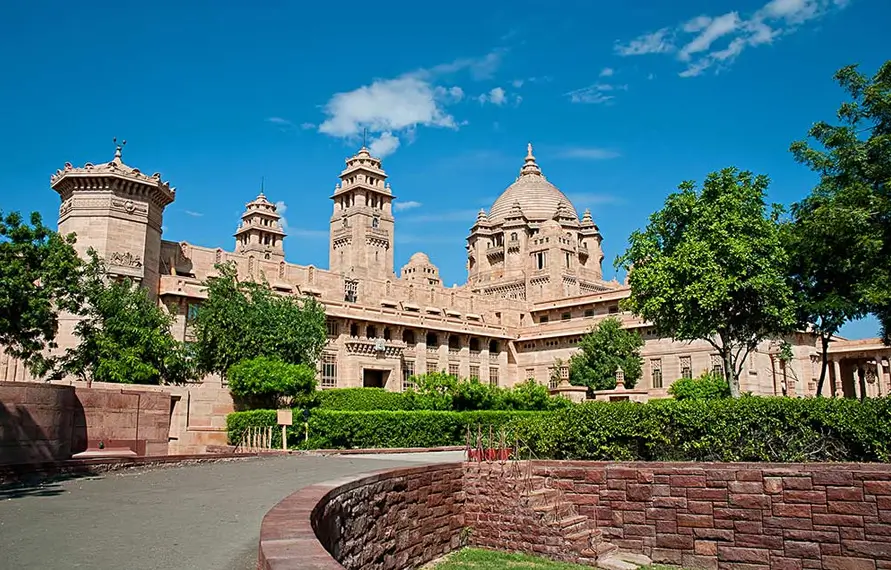 Luxury Rajasthan Tour with Oberoi, Taj & Leela Hotels