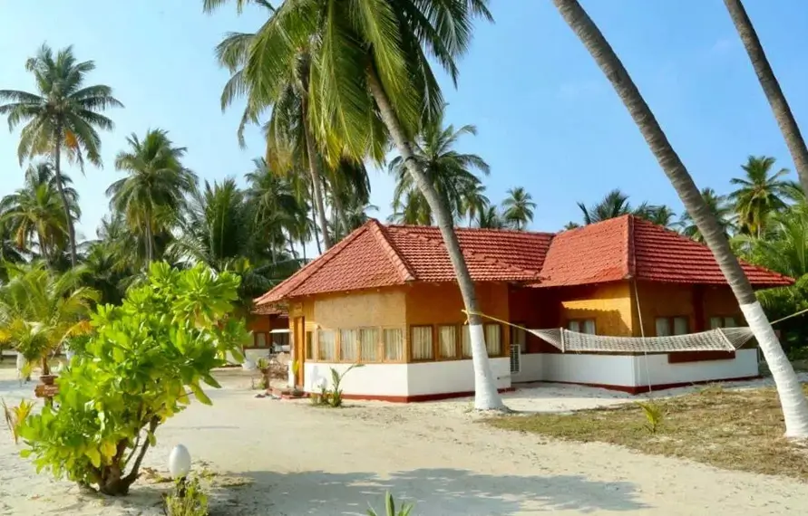 Lakshadweep Ultra Luxury Island Tour