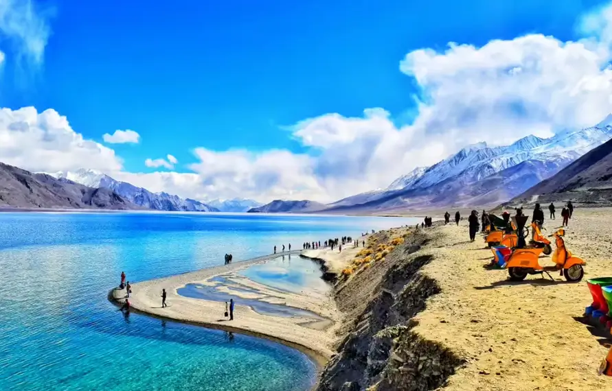 Heavenly Himalayas & Wonderful Taj