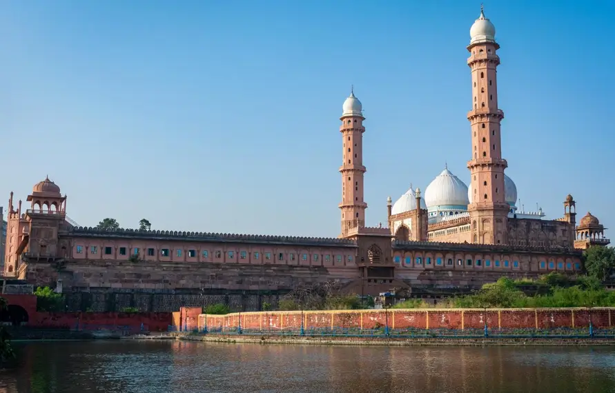 A Journey Through The Center of India