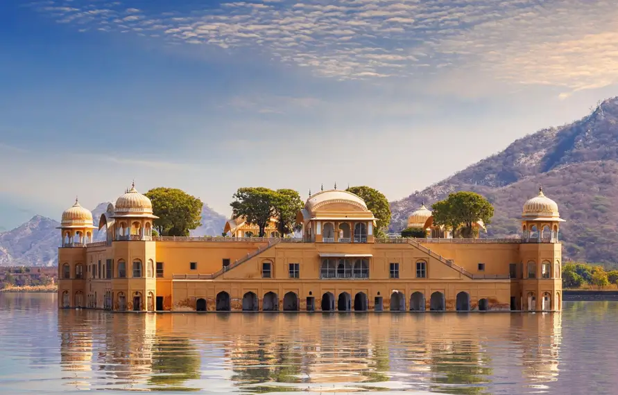 Tailor-made India: Taj Mahal and Beyond