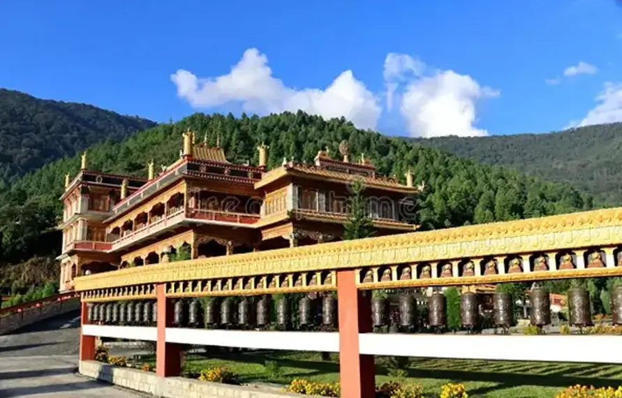 Arunachal Pradesh Monastery and Himalayan Tour