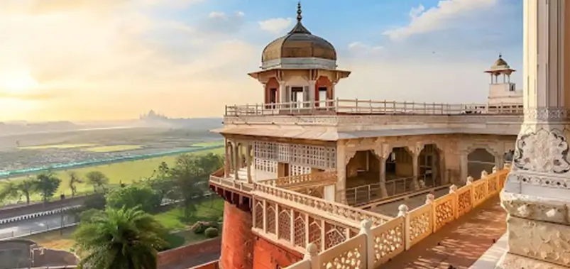 Agra-Home-of-the-Taj-Mahals