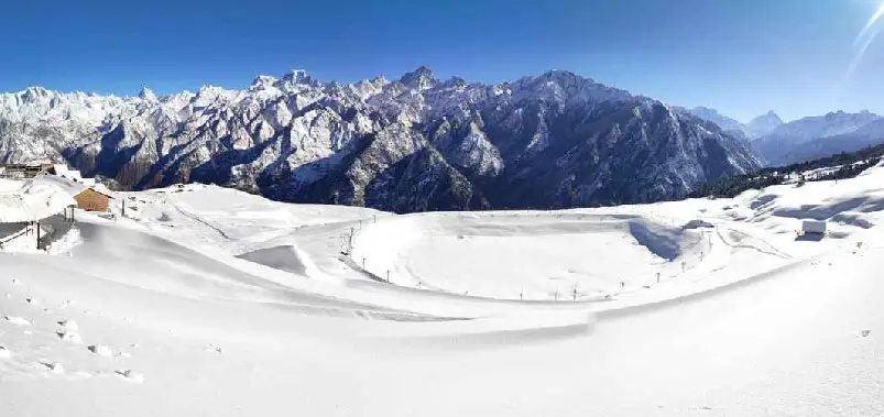 Auli snow