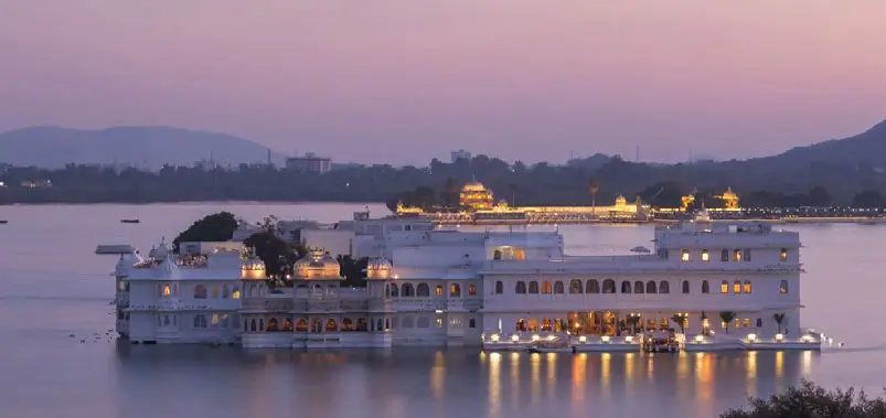 Udaipur - Romantic Lakes During